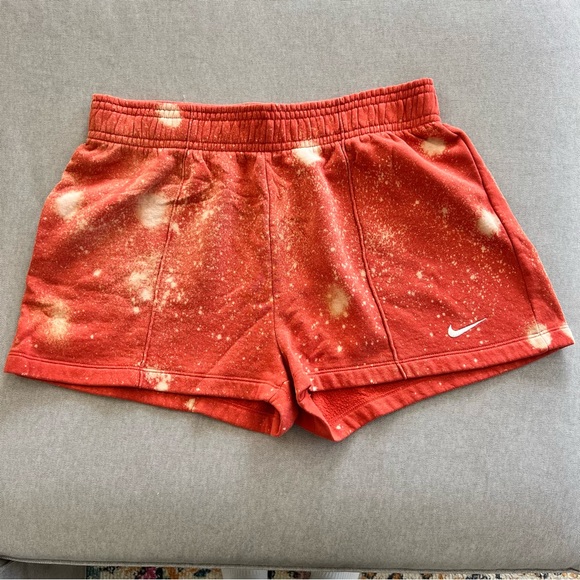 Nike Shorts (NWOT) - Picture 2 of 7